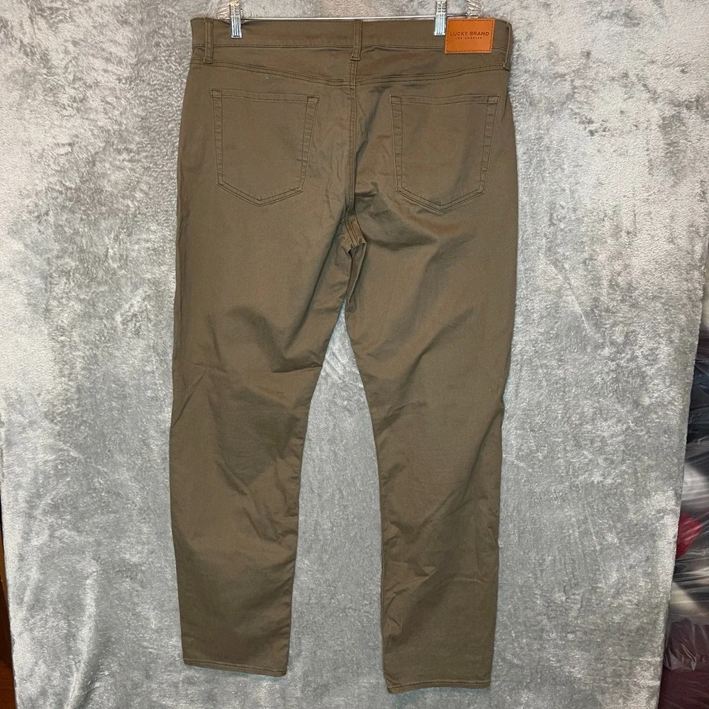 Lucky Brand Mens 121 Slim Straight 40x34* Brown Five Pocket Stretch Sateen Chino